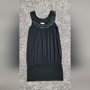 Ladies sleeveless dressy top